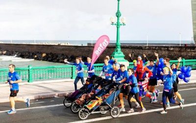 La lluvia no frenó a los jóvenes del Equipo Zurich AT para terminar el Maratón Donostia/San Sebastián