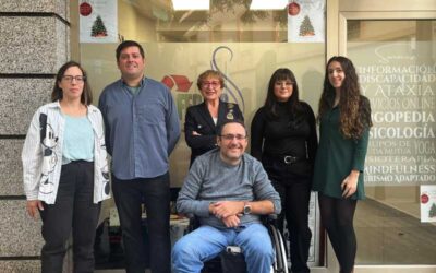 La Directora General de Humanización de CLM visita la nueva sede de FEDAES